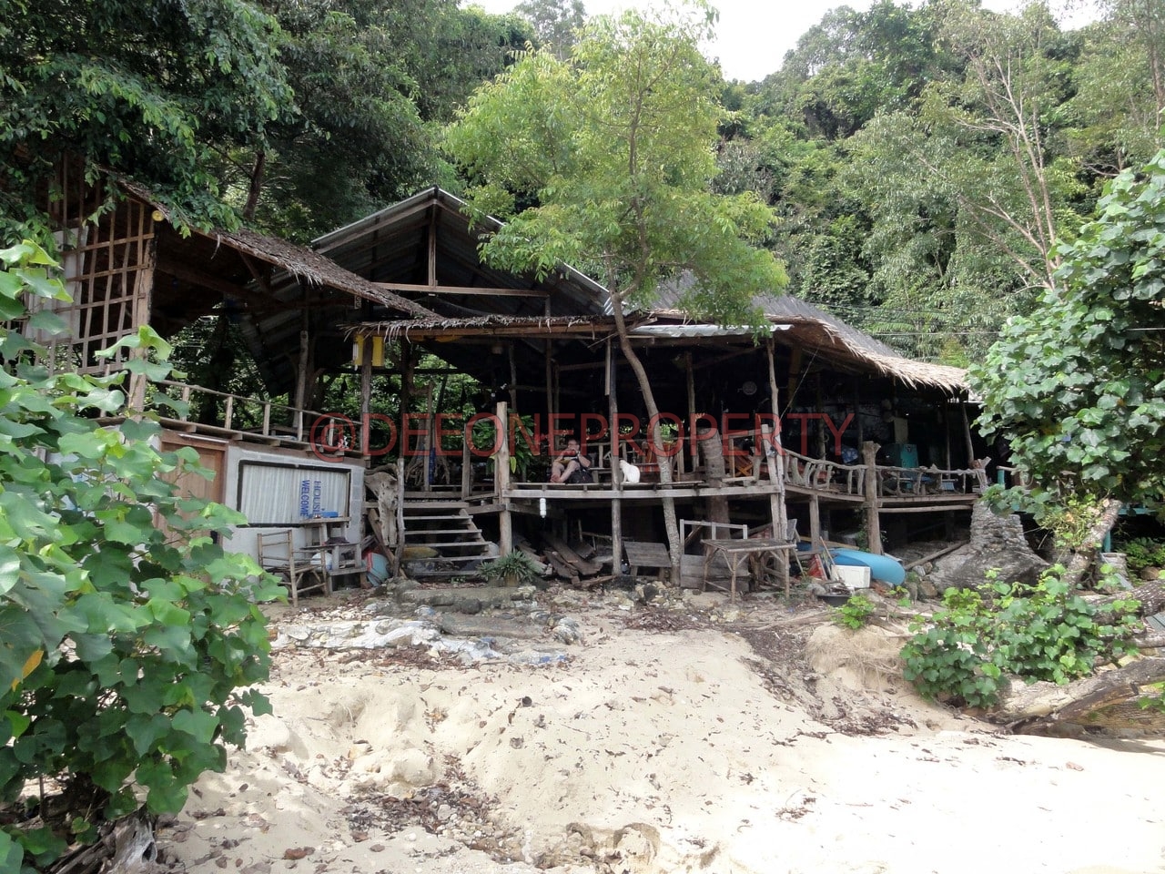 Bar & Restaurant sur Plage Privée à Vendre – Côte sud-ouest, Koh Chang