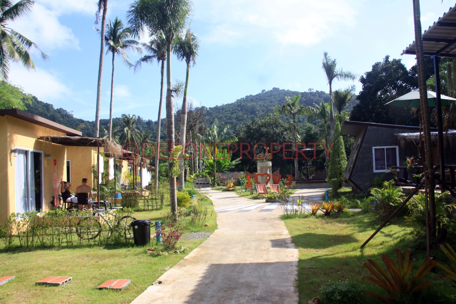 10 Bungalow Resort with Land for Sale – North East Coast, Koh Chang
