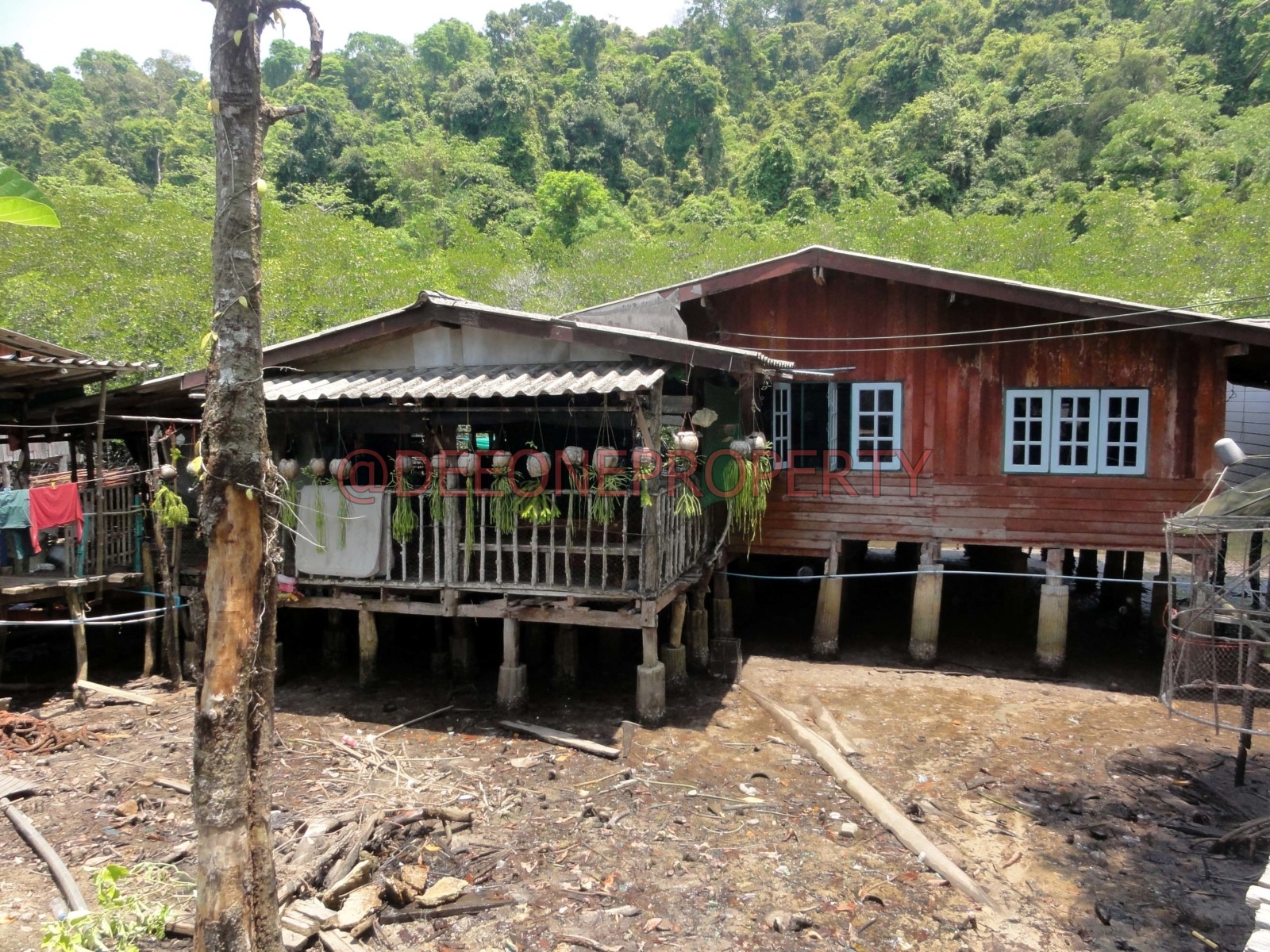Maison sur pilotis proche d’une plage paradisiaque à vendre – Koh Kut