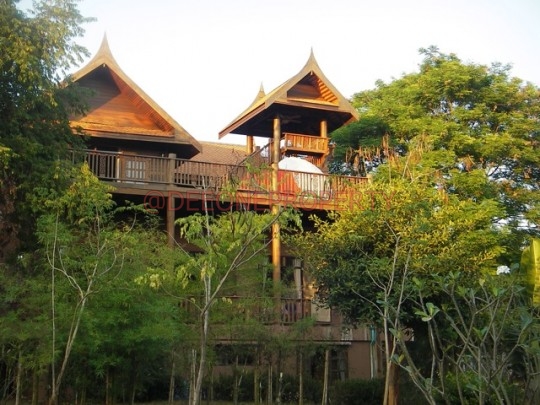 Villa en bois de teck sur 3 étages à vendre – Koh Mak