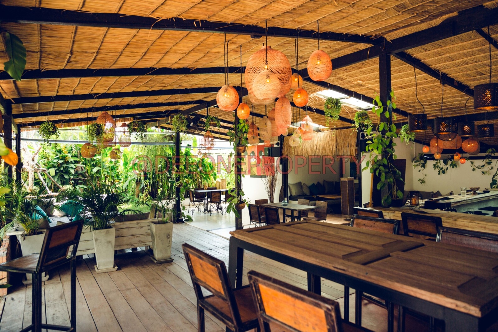 Guesthouse / Restaurant entièrement rénové à vendre – Nord Ouest, Koh Chang