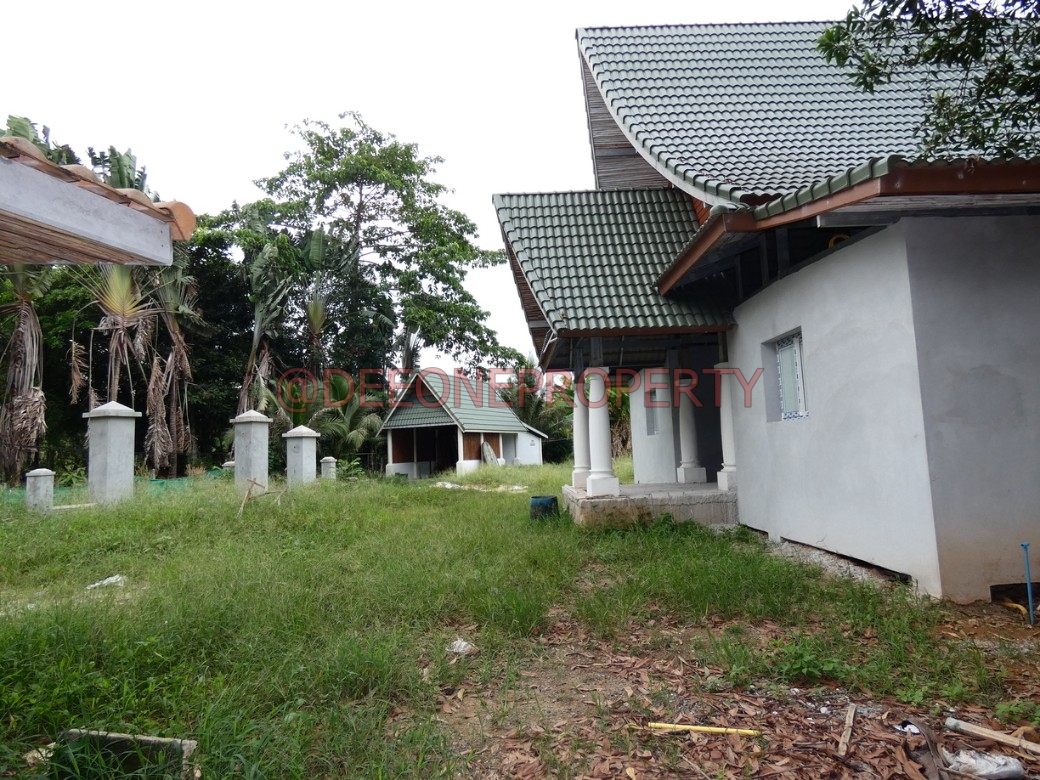 2 Rai Sea Front Land + House for Sale – South East Coast, Koh Chang