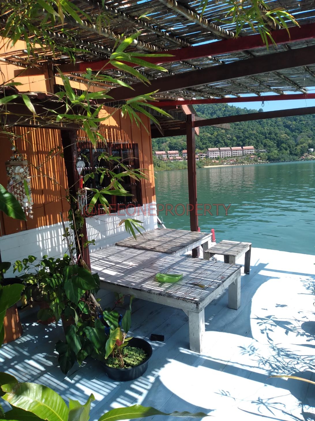 Seafront House on Stilts for Sale – South West Coast, Koh Chang