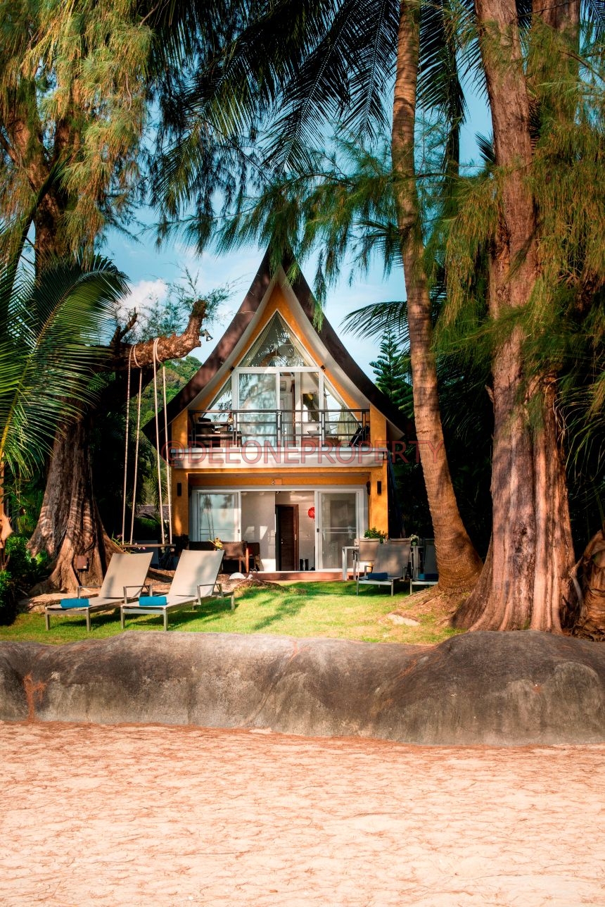 Beachfront 4 Bedroom Villa for Sale – North-East Coast, Koh Chang
