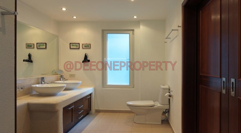 Beach Front Villa 3BDR (12)