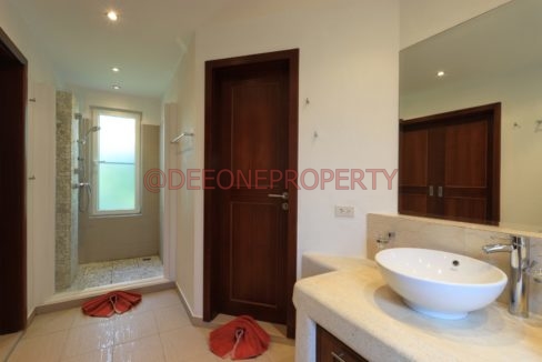 Beach Front Villa 3BDR (13)