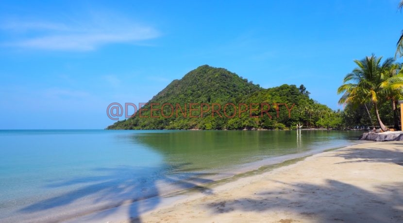 Beach Front Villa 3BDR (21)