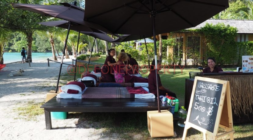 Beach Front Villa 3BDR (23)