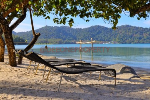 Beach Front Villa 3BDR (28)