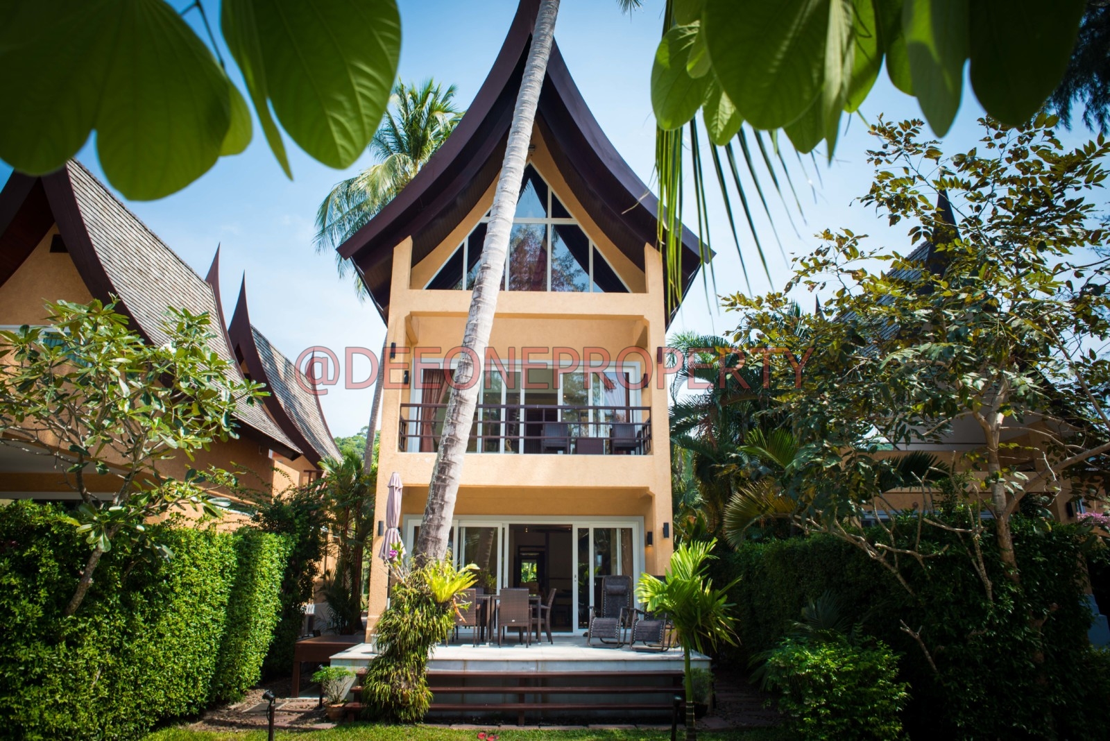 Splendid 4 Bedrooms Villa in Residence for Sale – North East Coast, Koh Chang