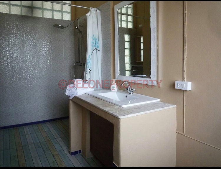 Shower Guest Apartments