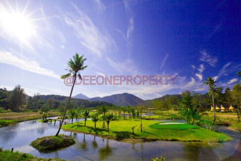 15.the_golf_course_right_behind_the_villa_1