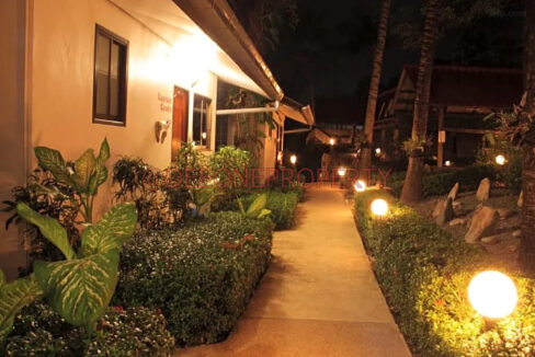 0222x12000bh8tw9w87A7_W_1280_853_R5