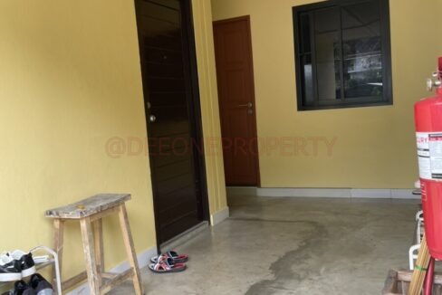 apartment-entrance
