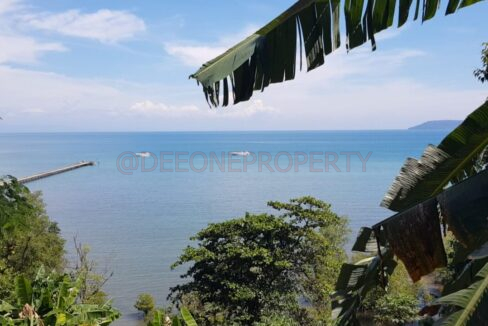 KM037 sea-front land – photo 1